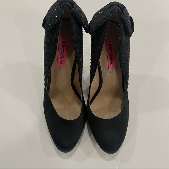 Betsey Johnson Carolina Black Satin Bow Leopard Bottom Pumps - Size 10M - Picture 2 of 6